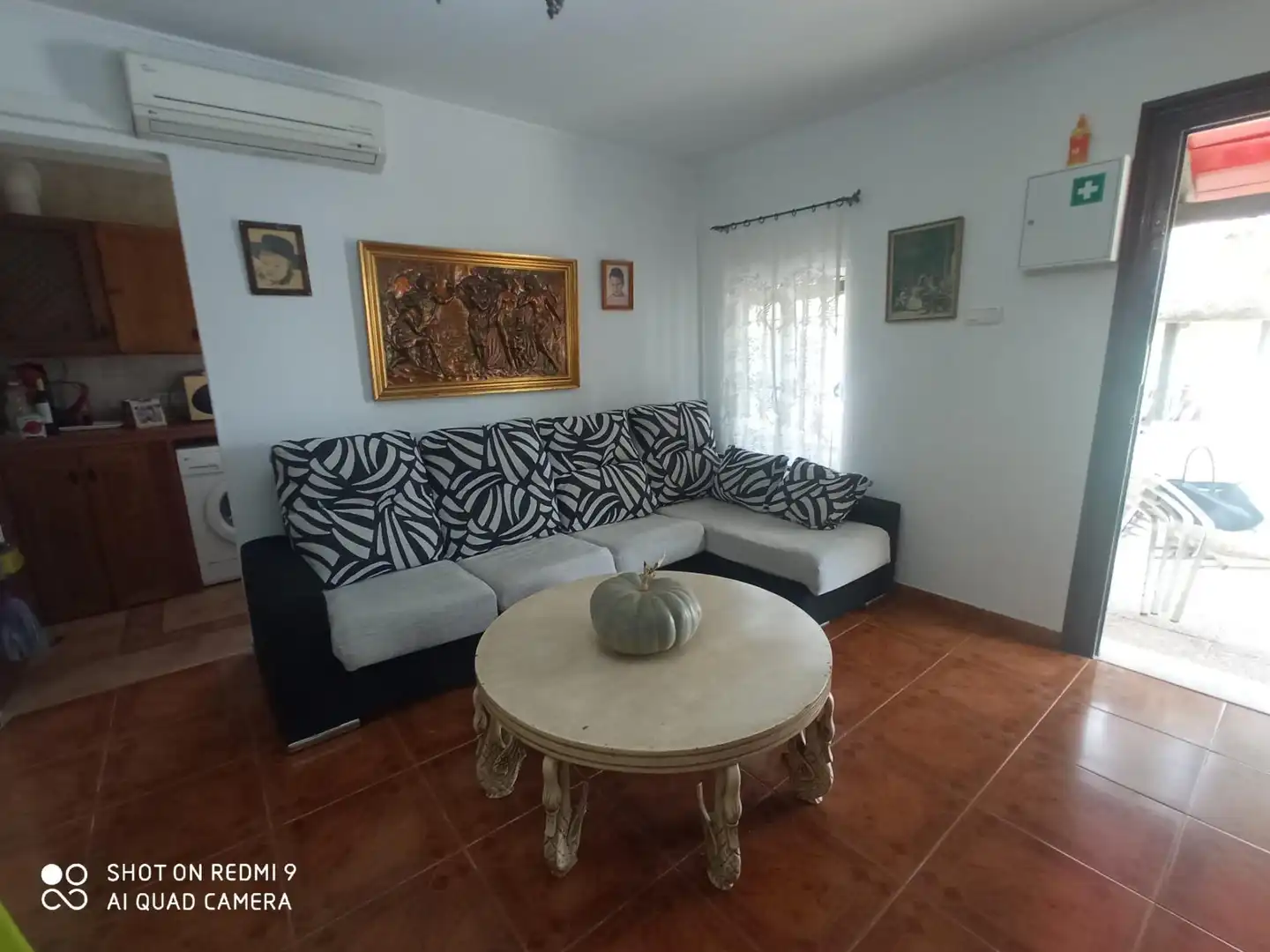 Sala d'estar de Casa o xalet en venda en Puerto Real amb Jardí privat, Piscina i Alarma