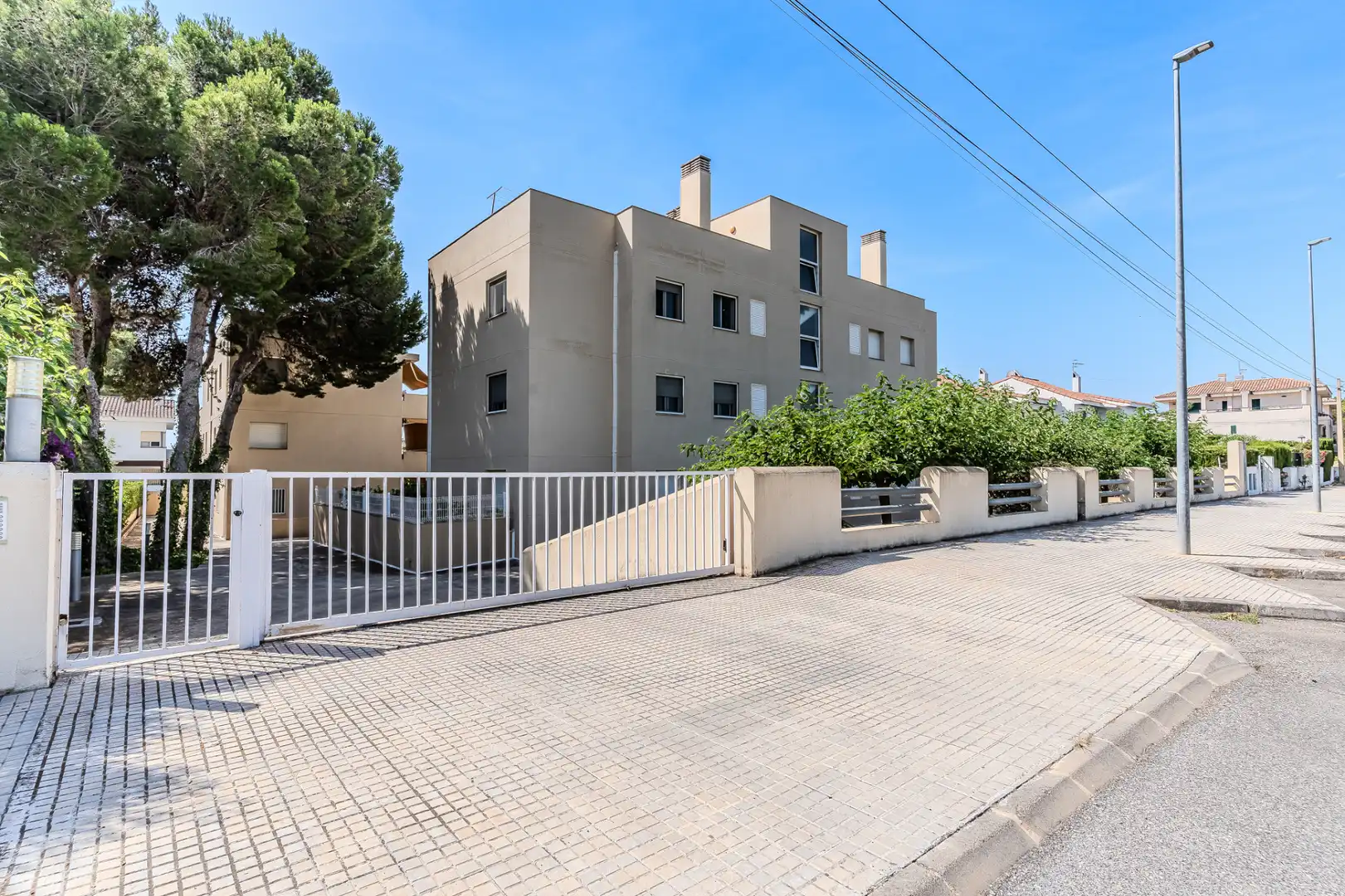 Vista exterior de Piso en venta en L'Ampolla con Aire acondicionado, Calefacción y Jardín privado