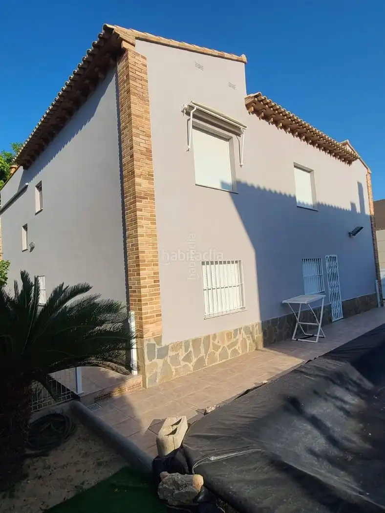 Villa con giardino in vendita a Travesía Virgen del Mar Travesía 6 151b