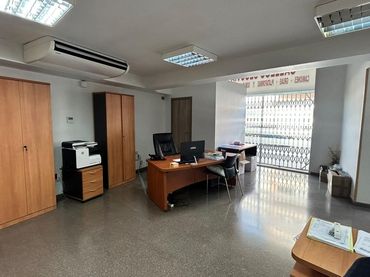 Local commercial à vendre à De Girona