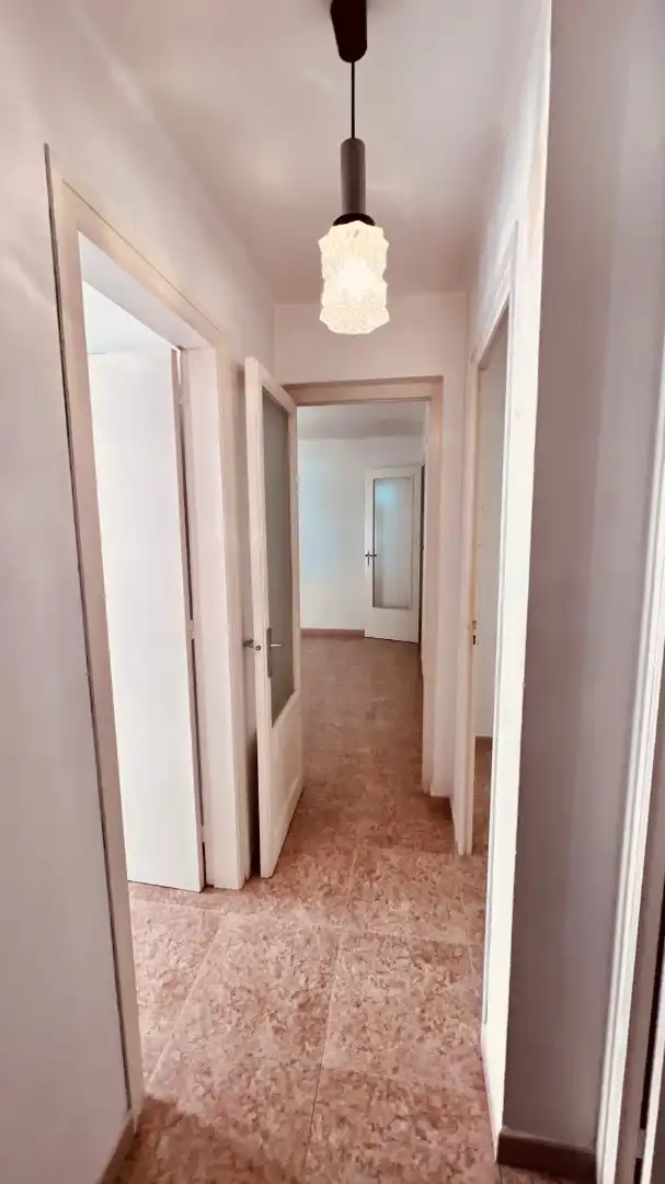 Piso con terraza en venta en Carrer de l'Església, imagen 2