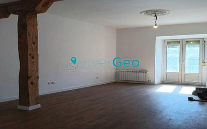 Living room of Flat for sale in Valladolid Capital  with Heating, Terrace and Storage room