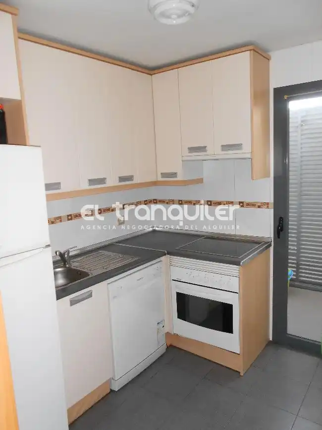 Kitchen of Flat for rent in Madrid  with Parquet flooring, Furnished and Washing machine