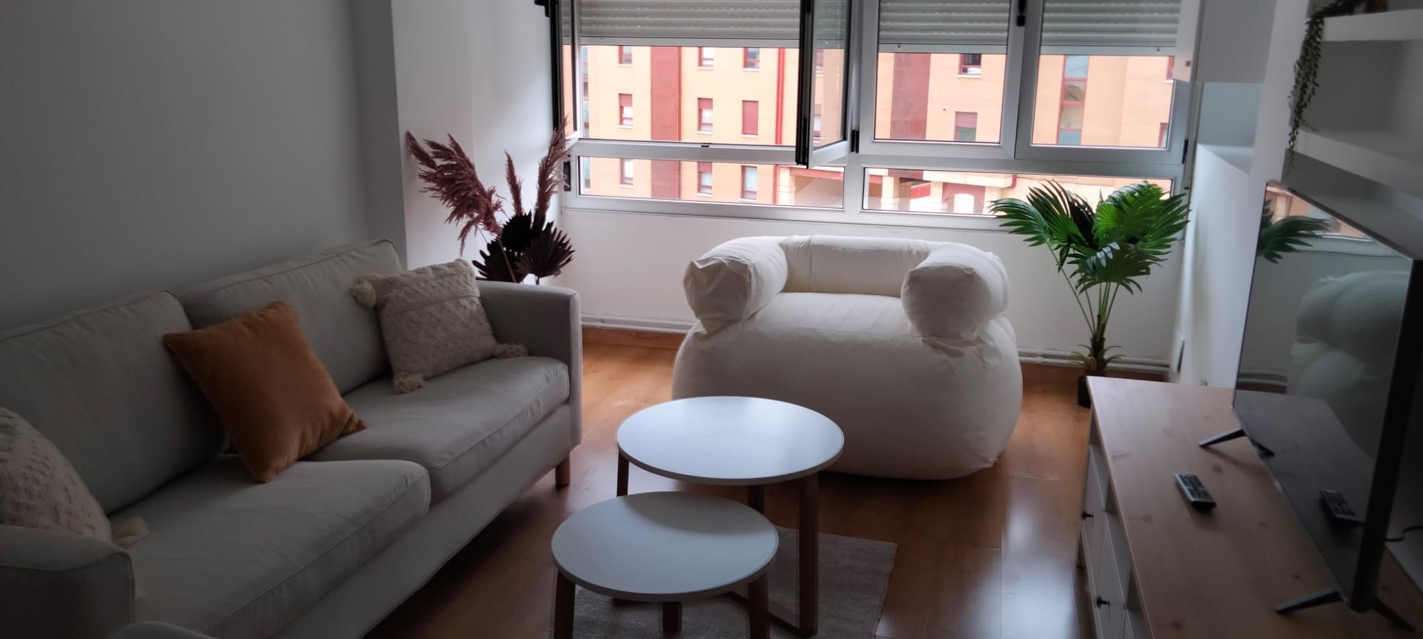 Flat to rent in Avenida de Cantabria, La Pereda