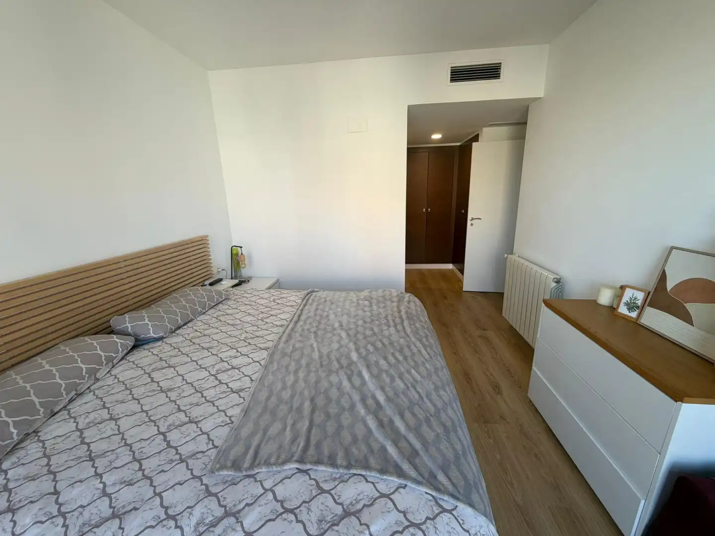 Bedroom of Attic for sale in Burjassot  with Air Conditioner, Heating and Terrace