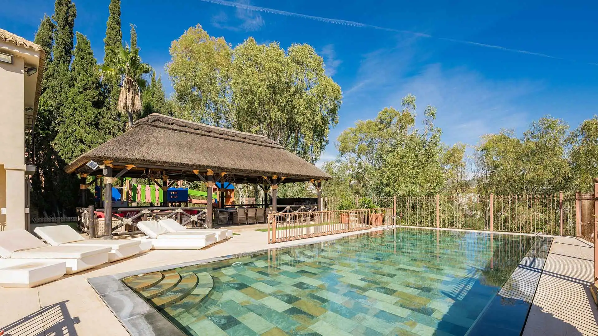 Casa con piscina in vendita a La Quinta, imagen 2