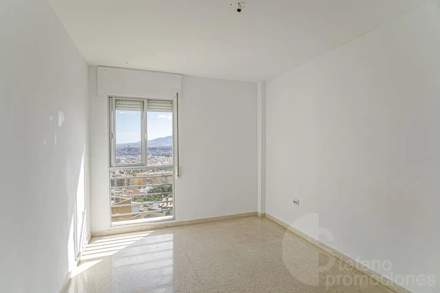 Schlafzimmer von Dachboden zum Verkauf in Málaga mit Terrasse und Gemeinschaftspool
