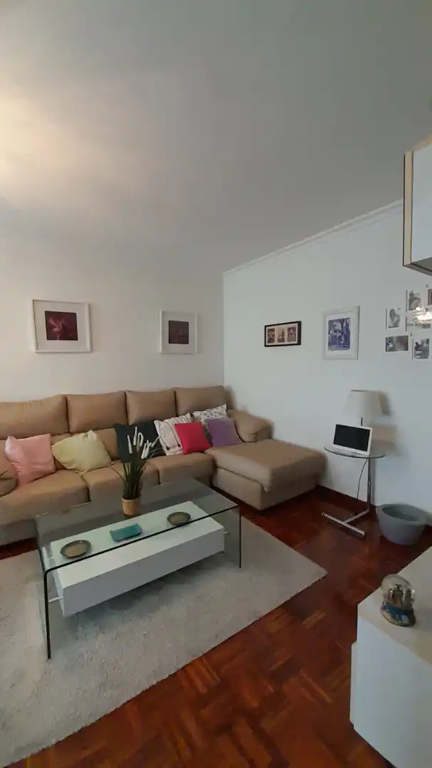 Sala de estar de Piso en venta en Pontevedra Capital  con Calefacción, Parquet y Trastero