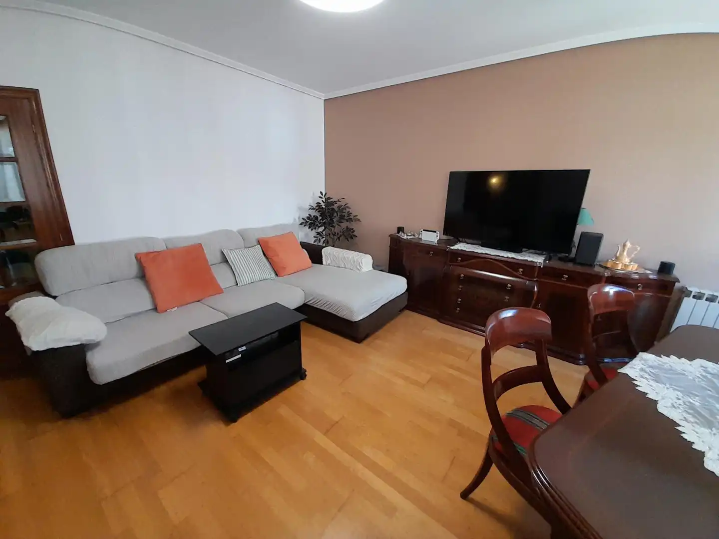 Living room of Flat for sale in Cacabelos  with Heating, Private garden and Terrace