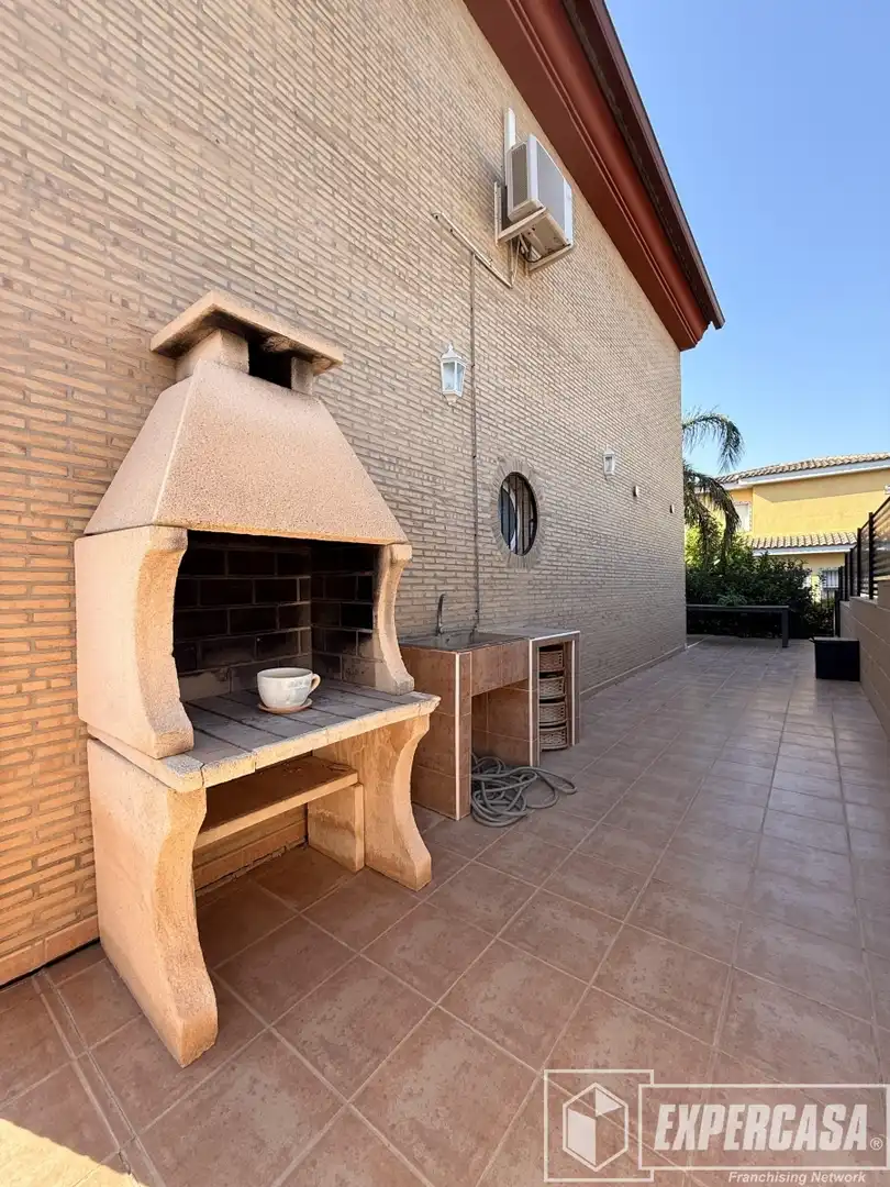Terrassa de Casa o xalet en venda en Riba-roja de Túria amb Aire condicionat, Calefacció i Terrassa