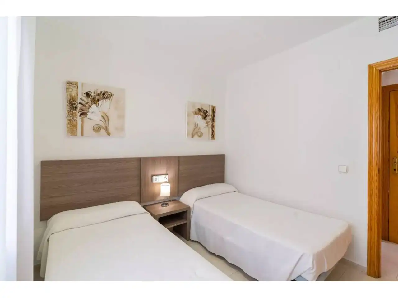 Habitación de Casa adosada en venta en Calpe / Calp con Aire acondicionado, Terraza y Amueblado