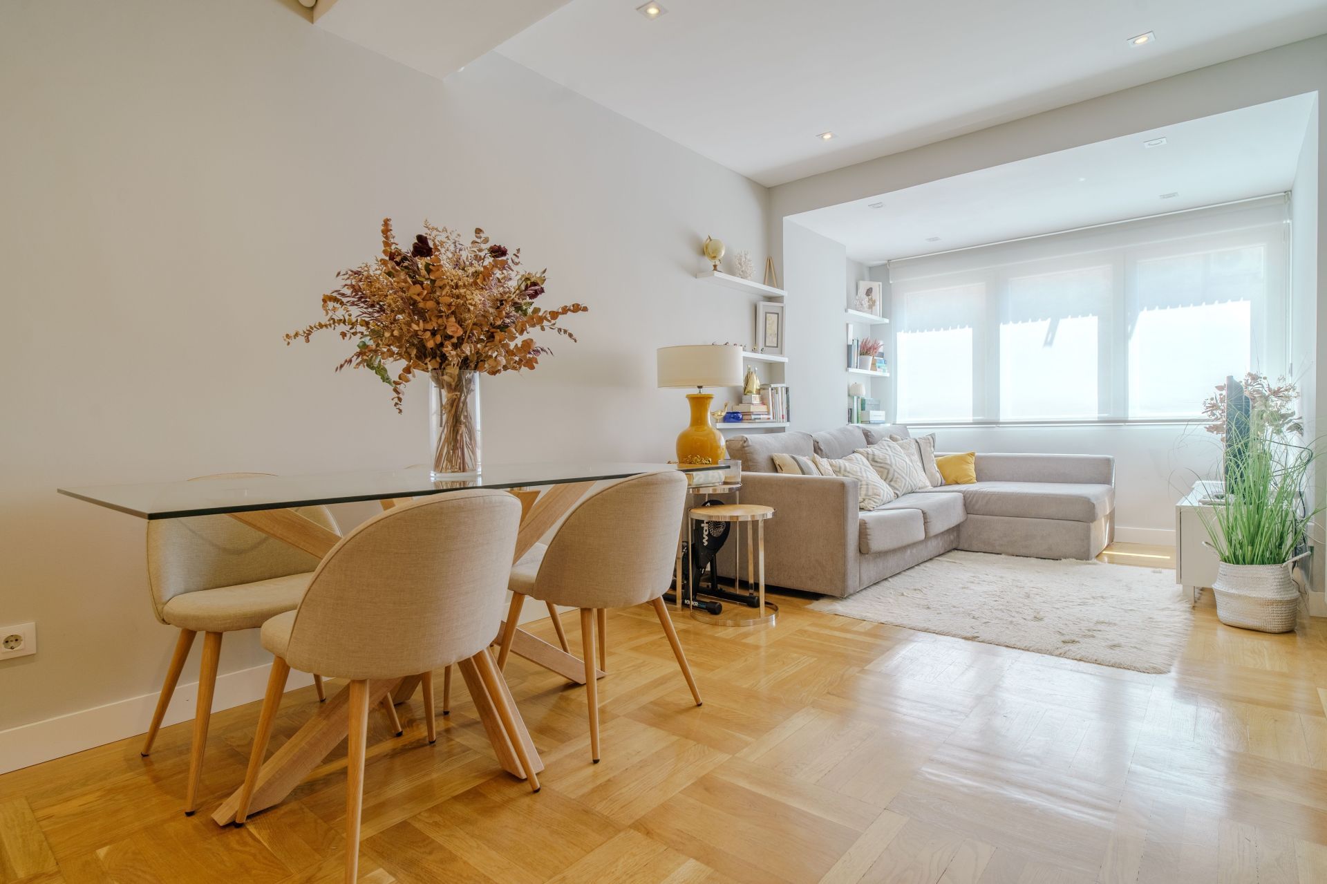 Living room of Apartment for sale in  Madrid Capital  with Air Conditioner