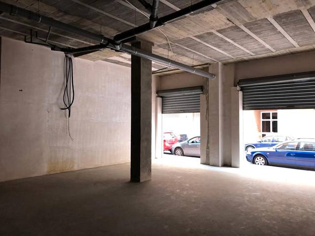 Local comercial en Venta en Ensanche - Parque del Oeste