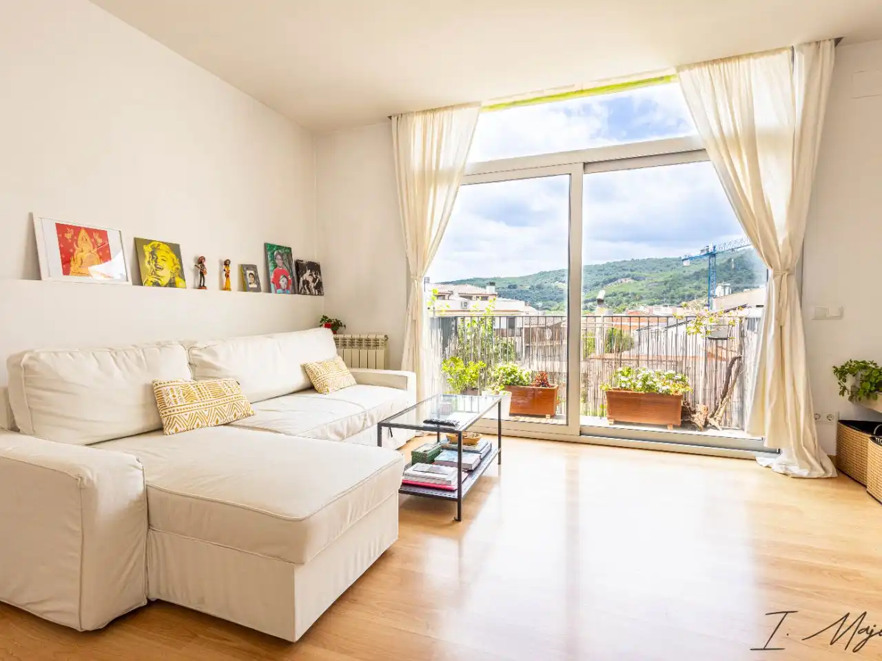Tríplex con jardín en venta en Carrer Calàbria 79, imagen 2