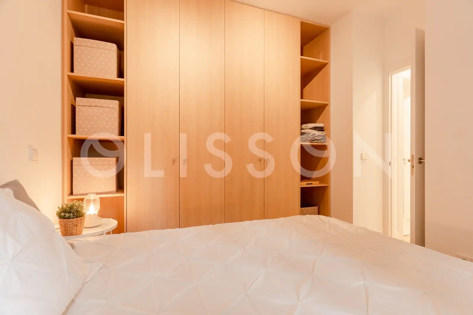 Bedroom of Flat for sale in Madrid  with Air Conditioner, Heating and Furnished