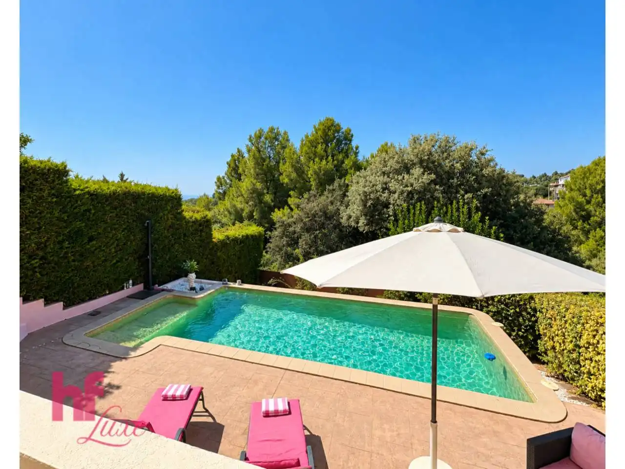 Swimming pool of Houses for sale in Rubí  with Air Conditioner, Heating and Private garden