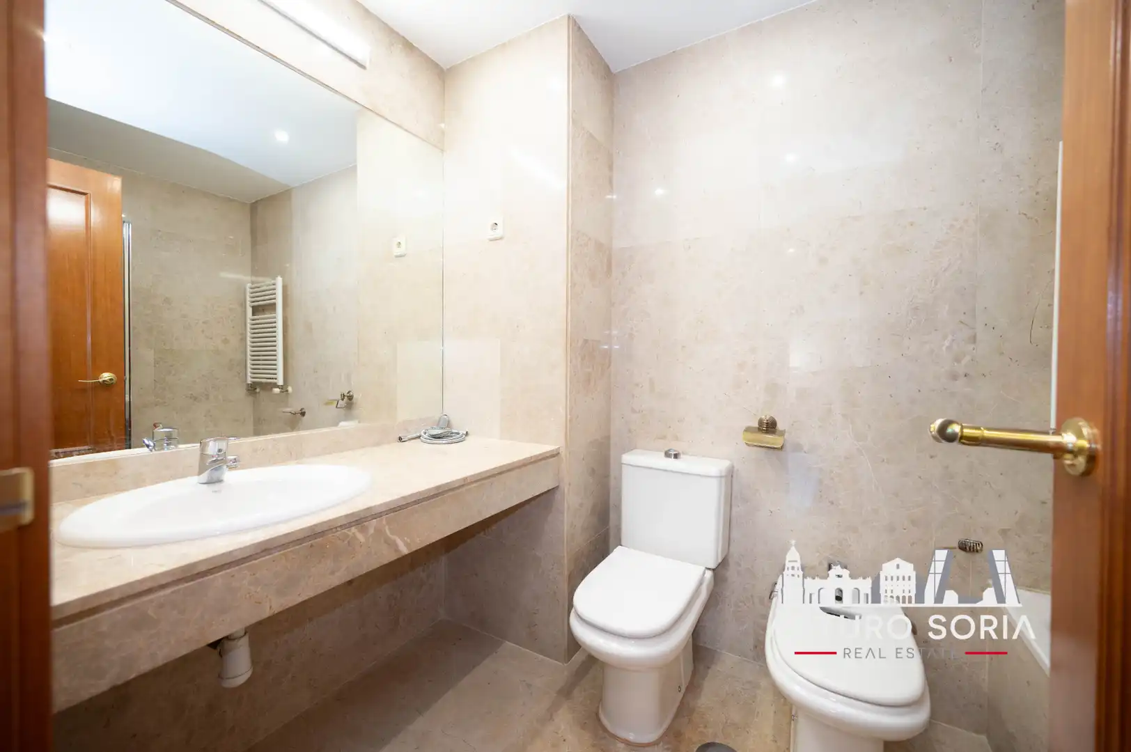 Bathroom of Flat for rent in Madrid  with Storage room and Community pool