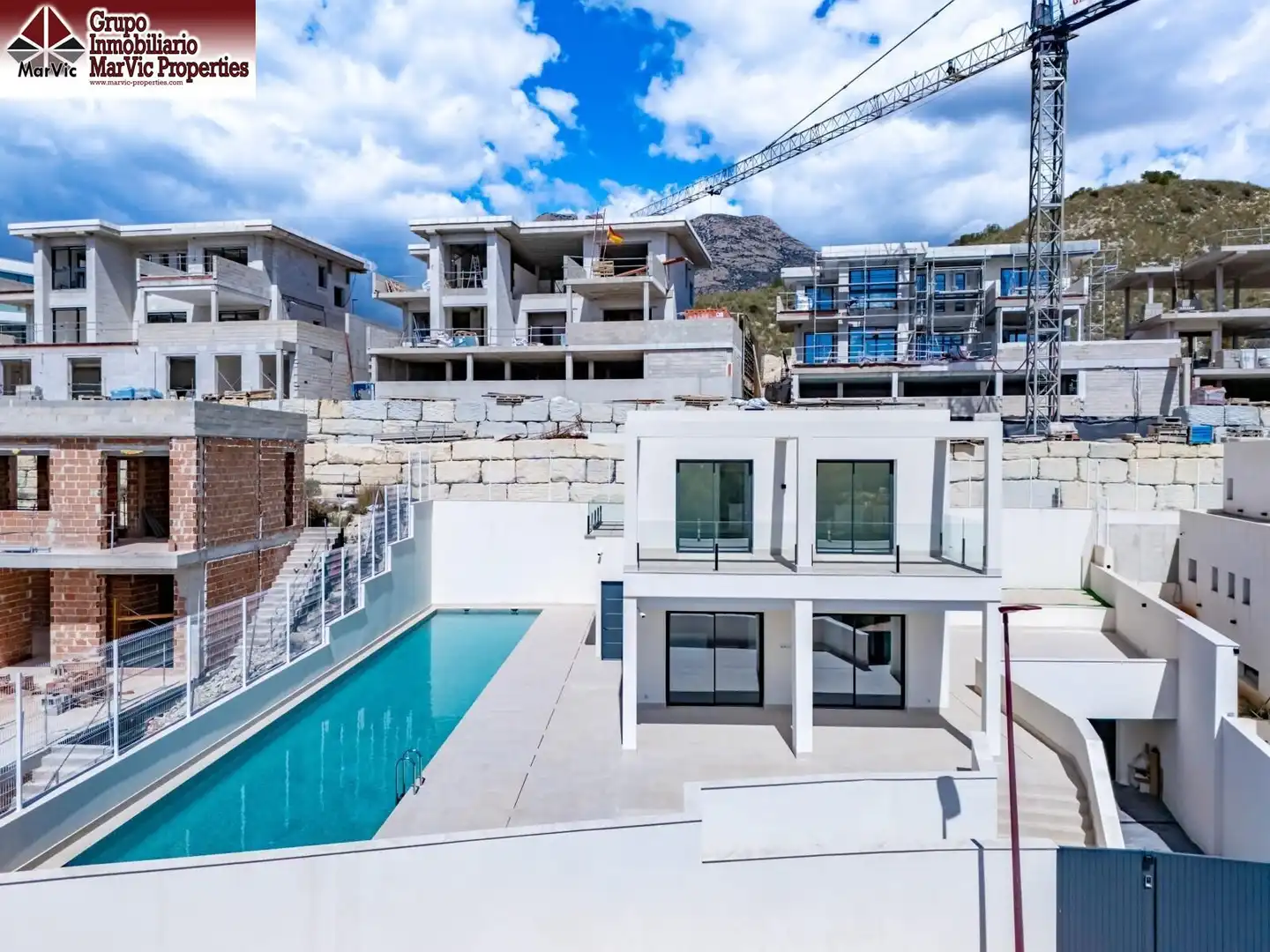 Villa mit Pool zum Verkauf in Golf Bahía, imagen 2