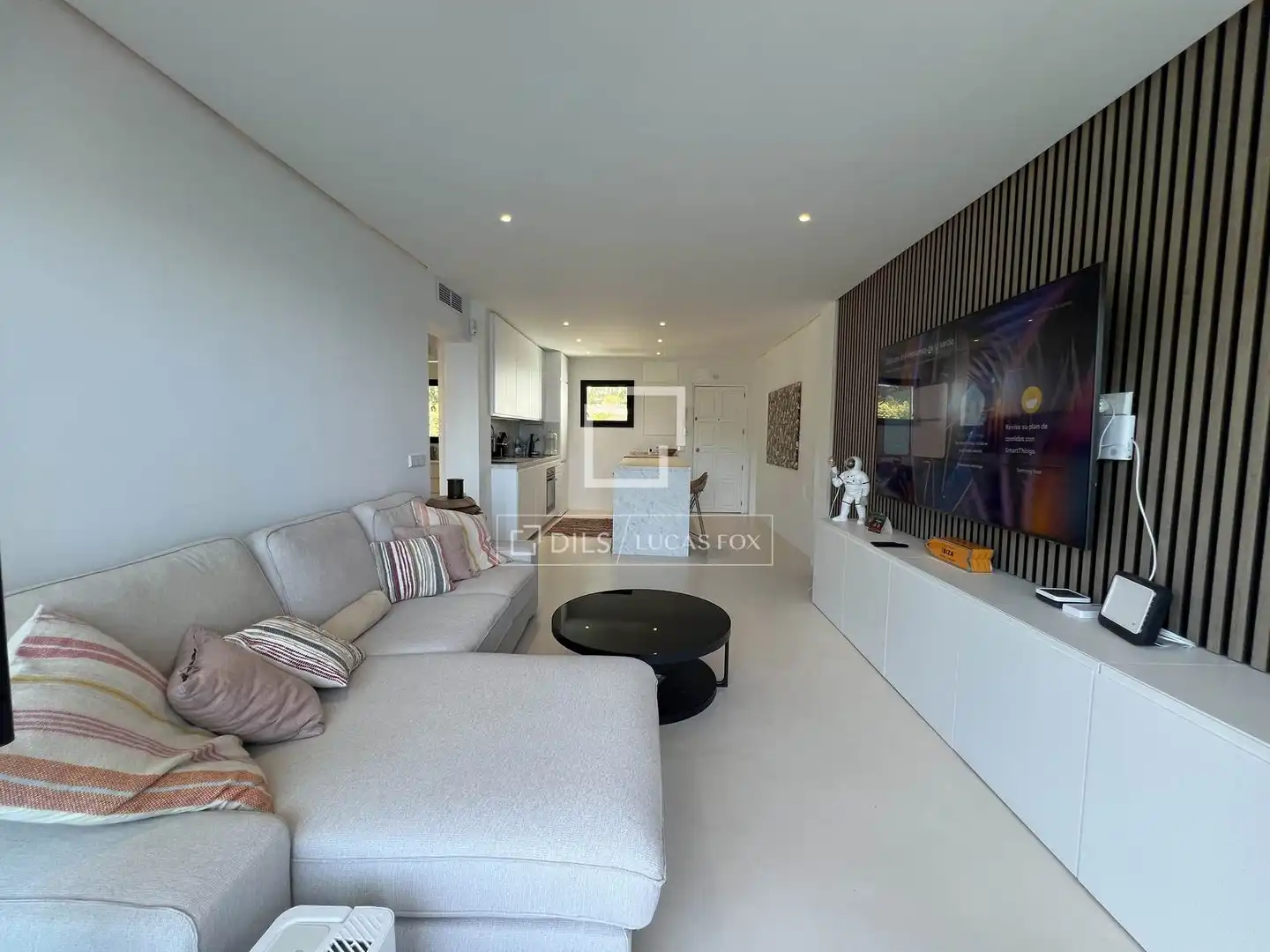 Living room of Flat for rent in Santa Eulària des Riu  with Air Conditioner, Furnished and Balcony