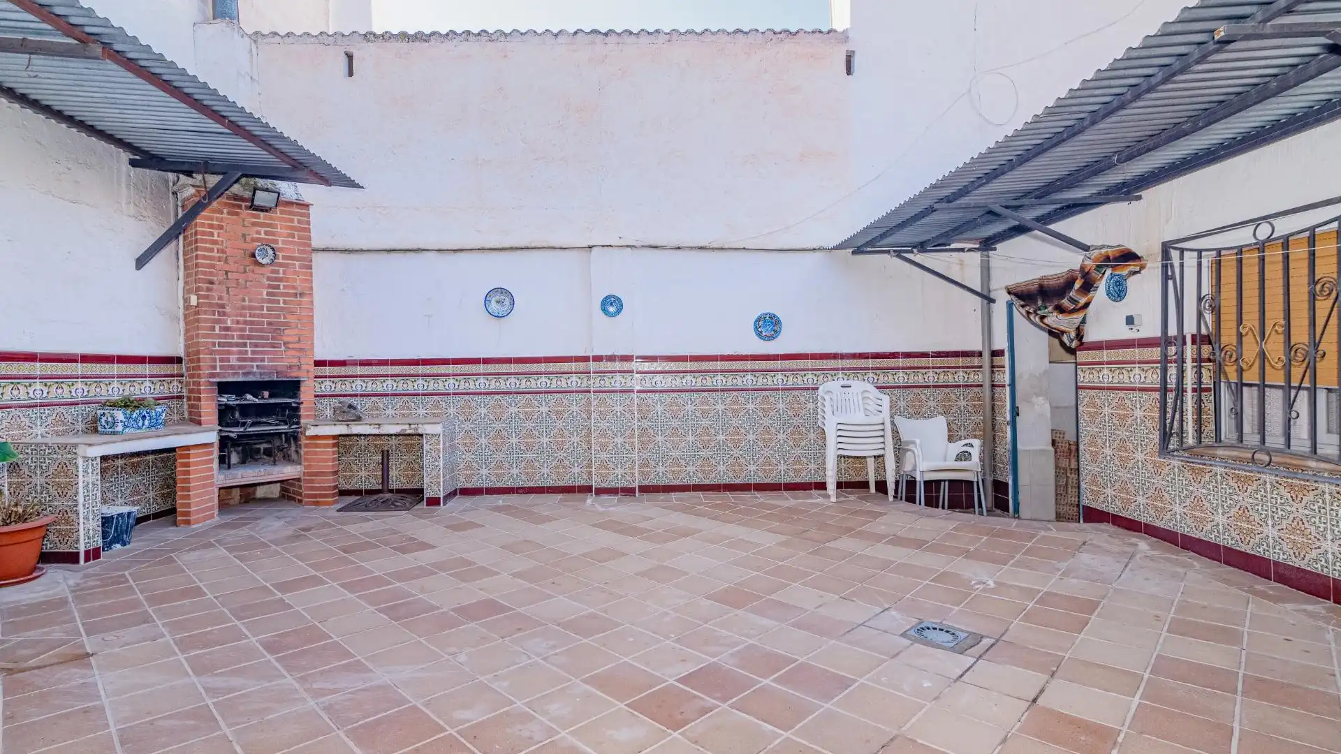 Casa o xalet en venda a Calle de Jerez, La Zubia Ciudad