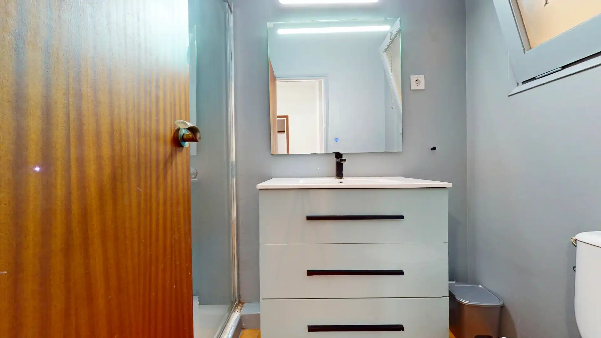 Bany de Àtic en venda en Barcelona amb Calefacció, Terrassa i Internet