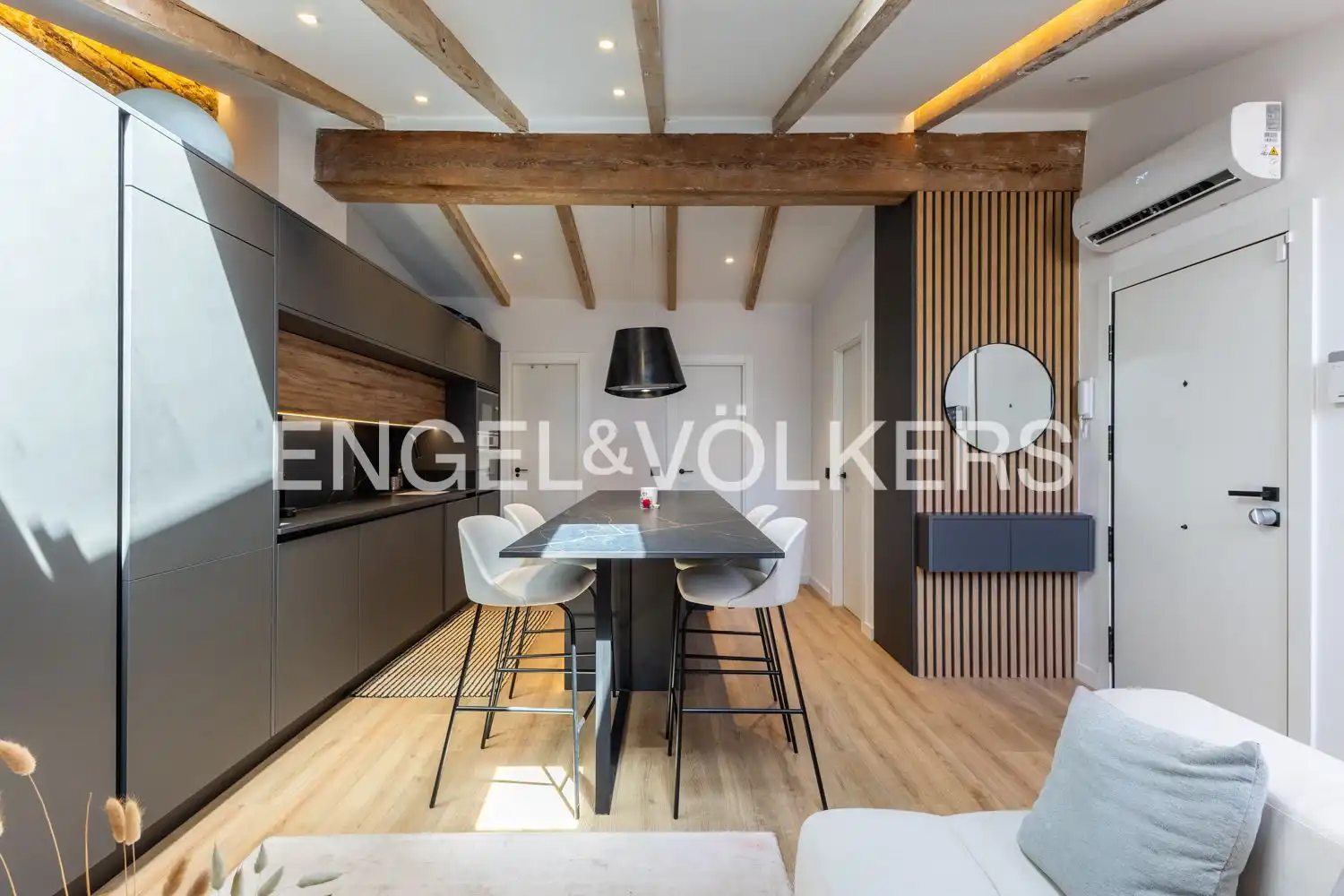 Sala d'estar de Pis de lloguer en Valencia amb Aire condicionat, Calefacció i Parquet