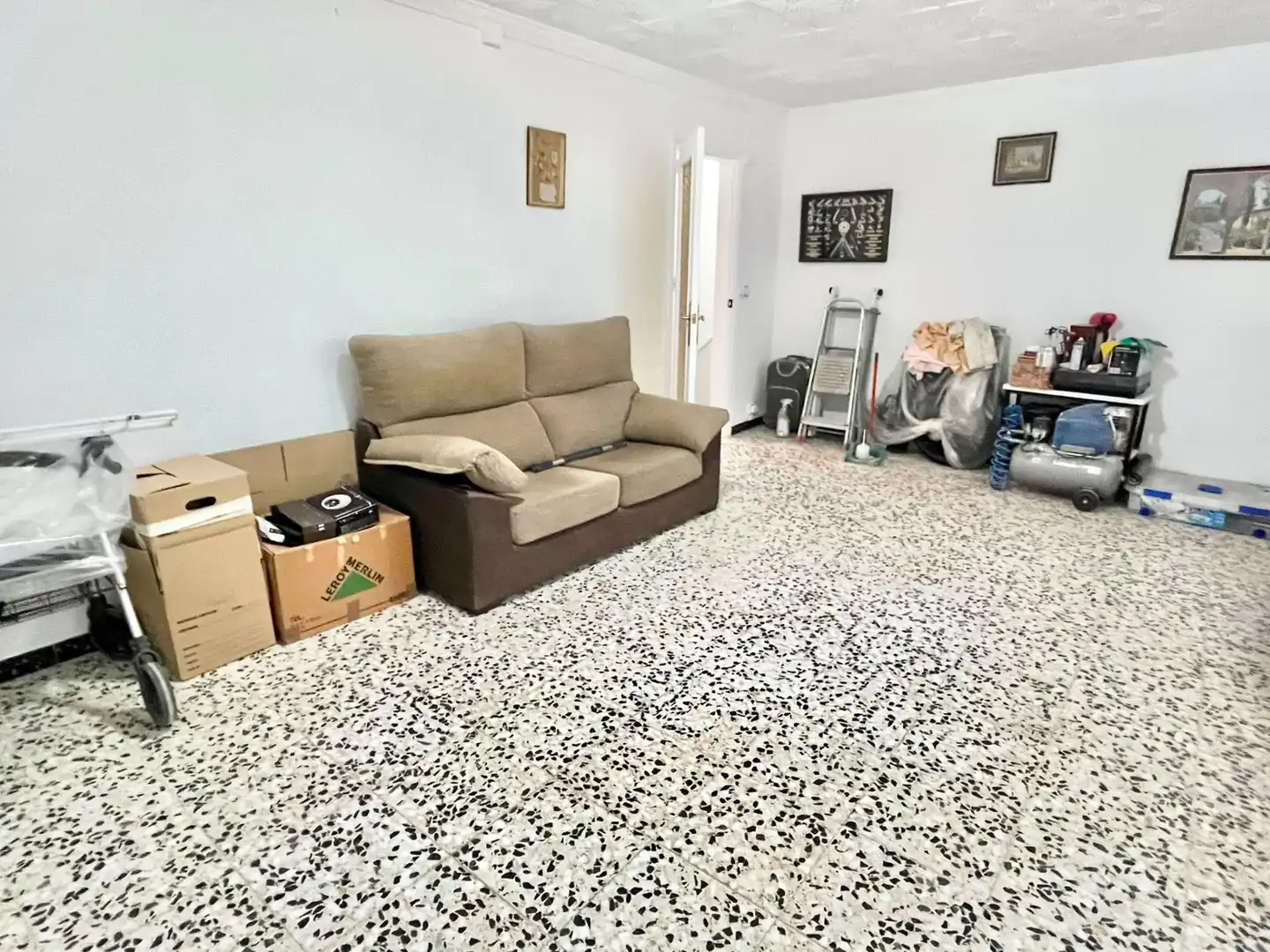 Living room of Detached homes for sale in Sabadell  with Terrace and Storage room