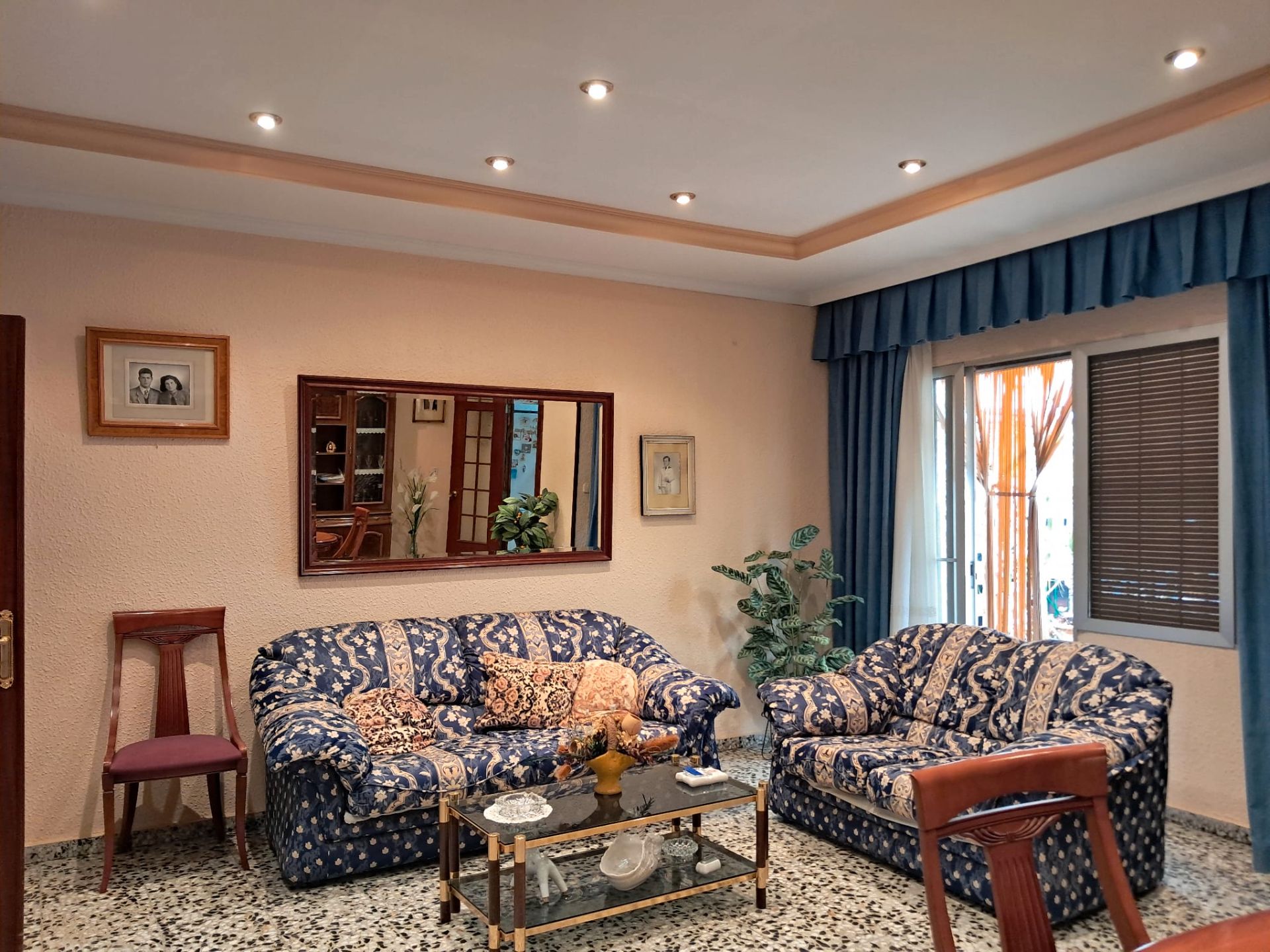 Living room of Country house for sale in Burjassot  with Air Conditioner and Heating