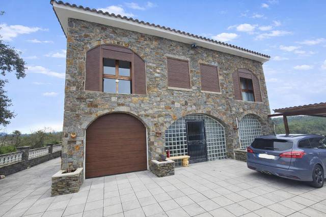 Casa-chalet en Venta en Sant Salvador de Guardiola