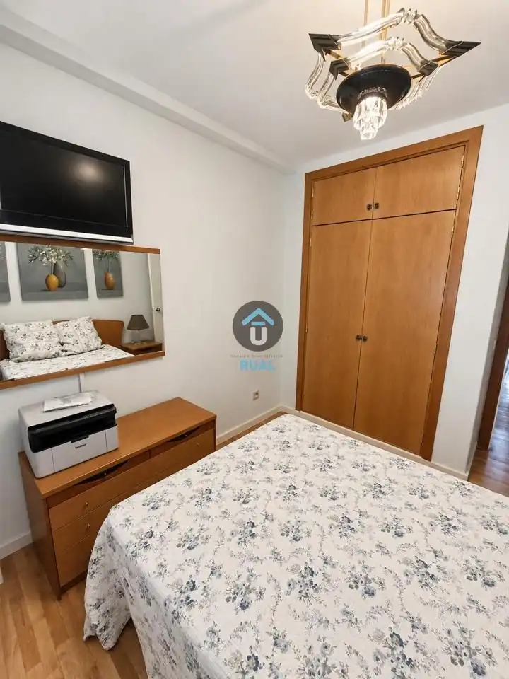 Schlafzimmer von Wohnung zur Miete in Madrid mit Klimaanlage, Heizung und Parkett