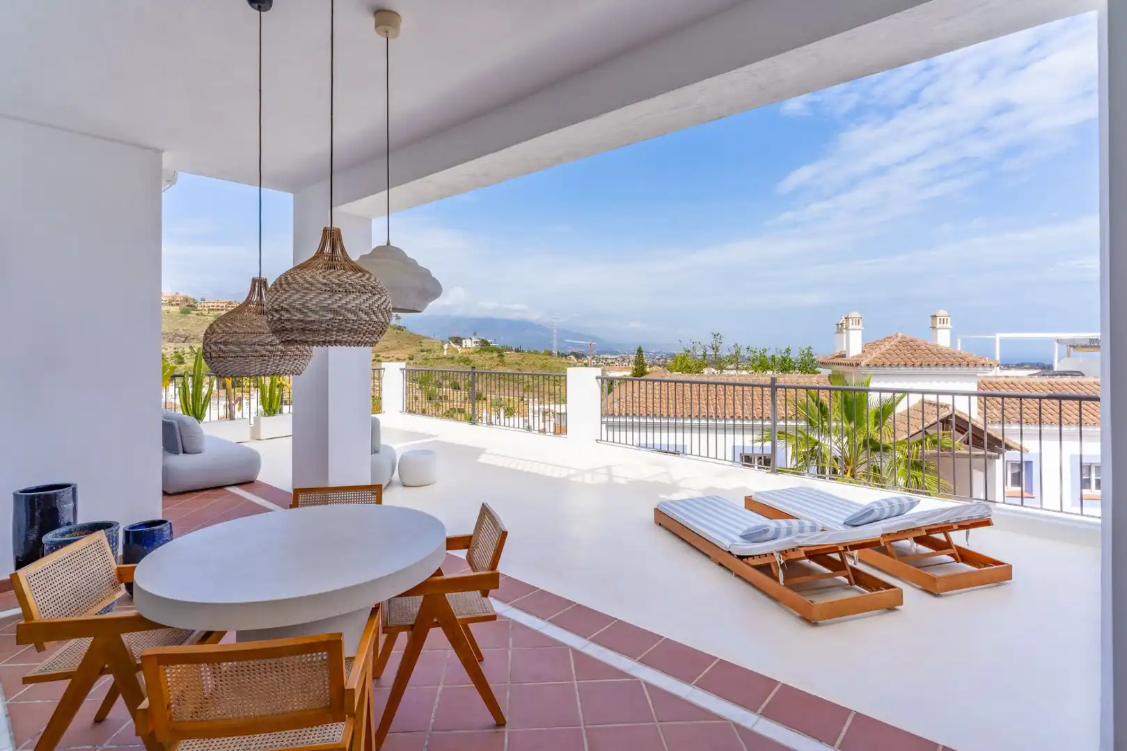 Apartamento con terraza en venta en El Paraíso