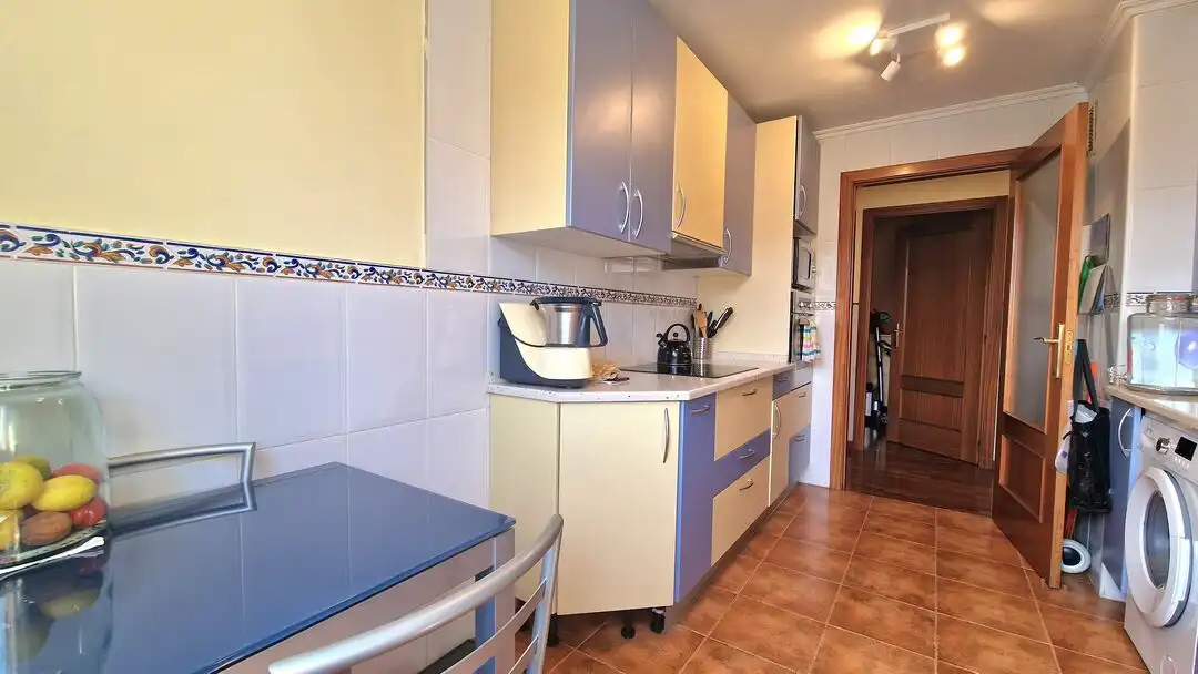 Küche von Wohnung zum Verkauf in Urnieta mit Heizung und Abstellraum