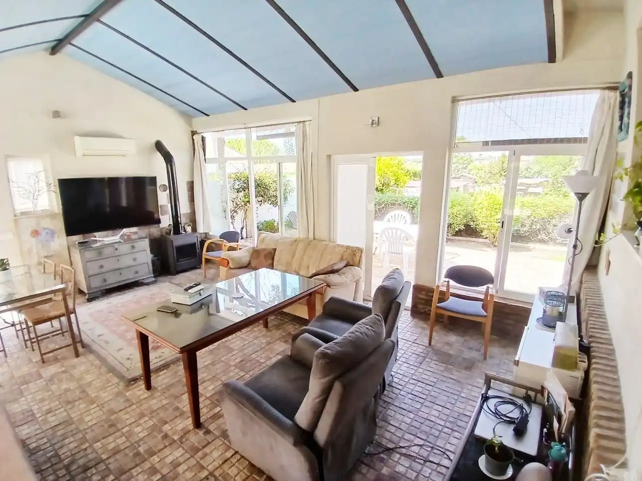 Sala de estar de Casa o chalet en venta en Aljaraque con Calefacción, Jardín privado y Piscina