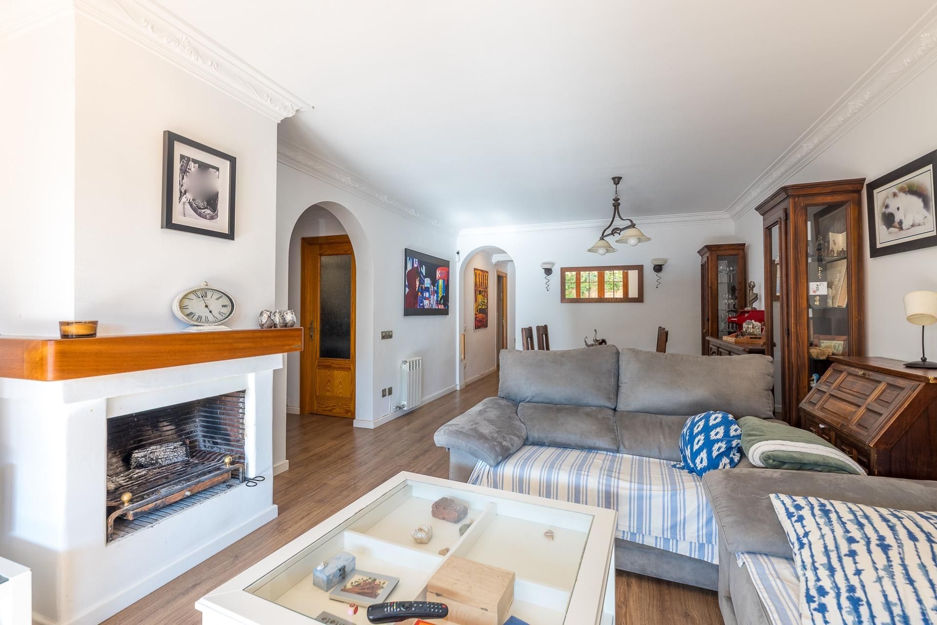 Living room of Planta baja for sale in Marratxí  with Air Conditioner, Heating and Private garden