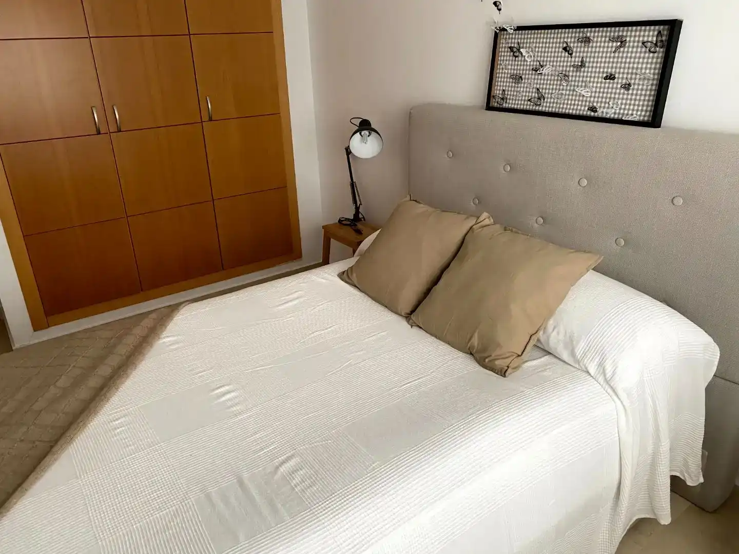 Dormitori de Pis en venda en Sanlúcar la Mayor amb Aire condicionat, Piscina i Moblat