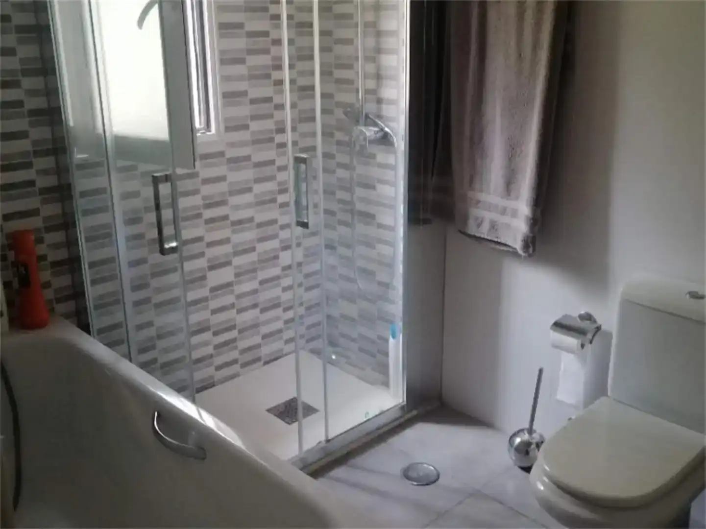 Bany de Casa o xalet en venda en La Nucia amb Aire condicionat i Piscina