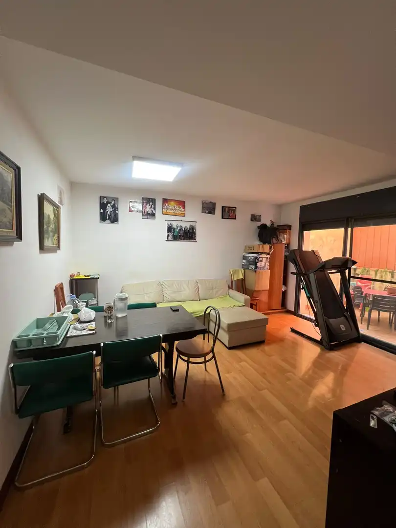 Dúplex en venta en L'Hospitalet de Llobregat con Terraza