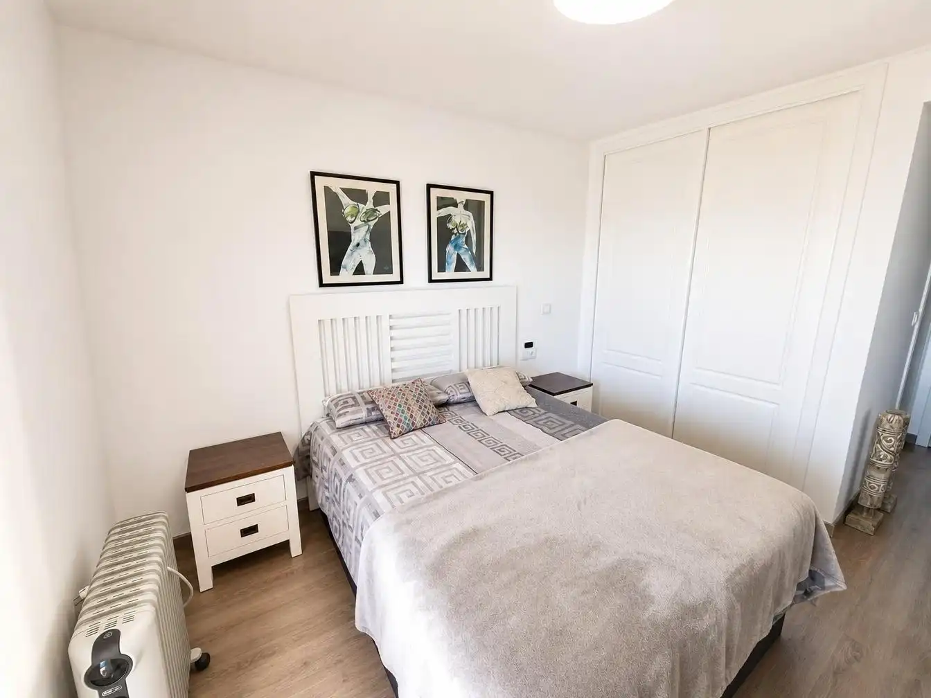 Dormitori de Apartament en venda en El Campello amb Jardí privat, Terrassa i Piscina comunitària