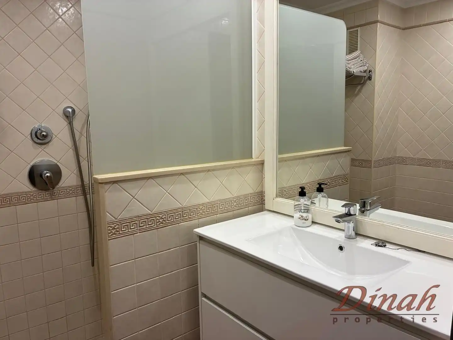Bany de Apartament en venda en Altea amb Aire condicionat, Calefacció i Moblat