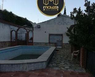 Piscina de Casa o xalet en venda en  Jaén Capital amb Aire condicionat, Jardí privat i Terrassa