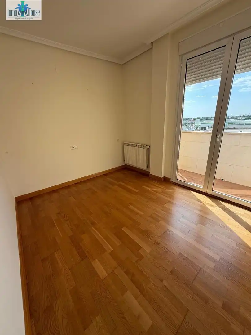 Schlafzimmer von Wohnung zur Miete in Albacete mit Klimaanlage, Heizung und Parkett