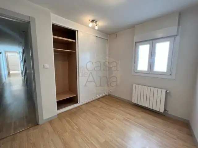 Habitación de Piso en venta en Bilbao  con Calefacción y Balcón