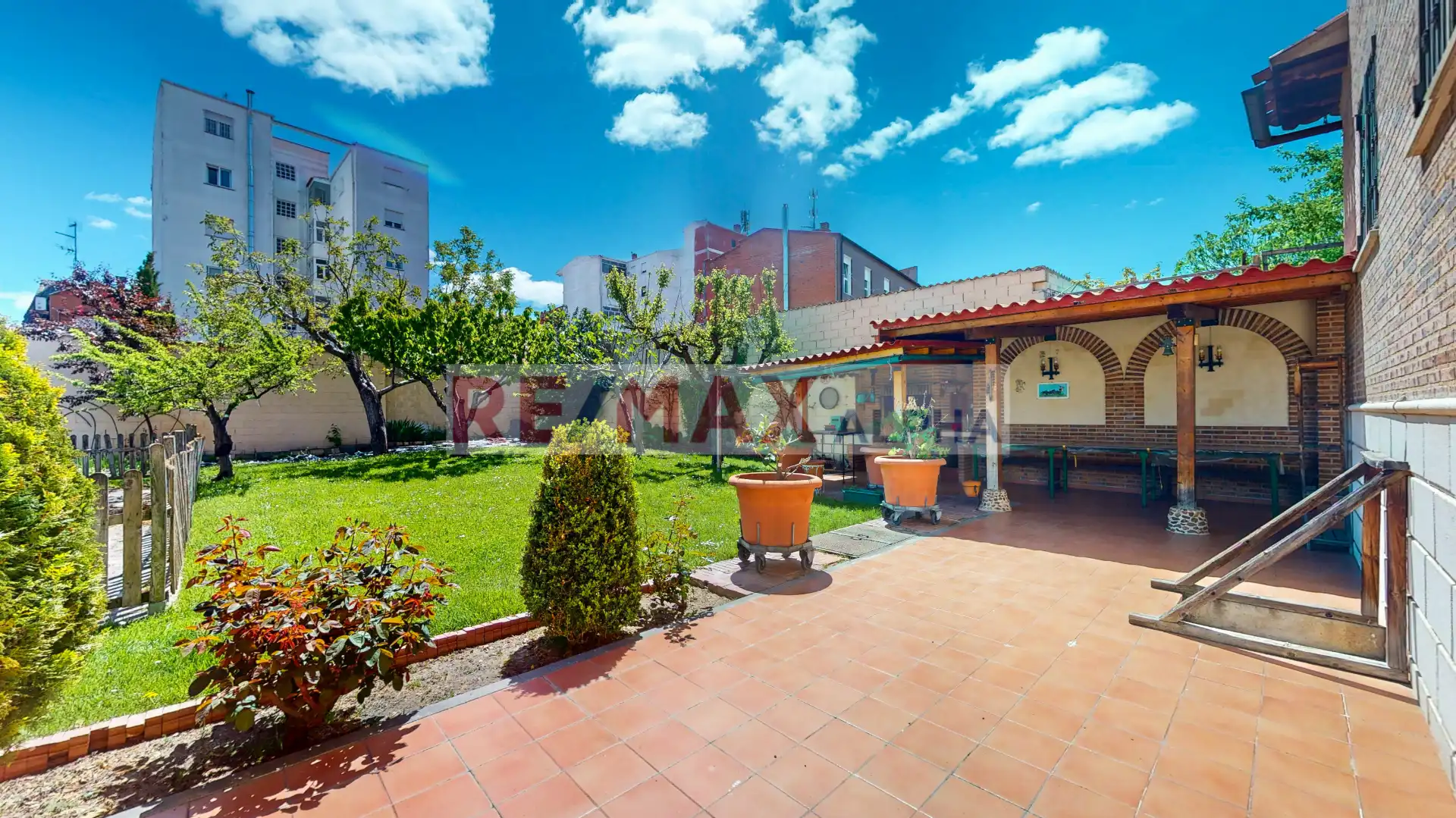 Terraza de Casa o chalet en venta en Medina del Campo con Calefacción, Jardín privado y Trastero