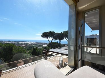 Chalet con piscina en venta en Ronda Santiago Rusiñol