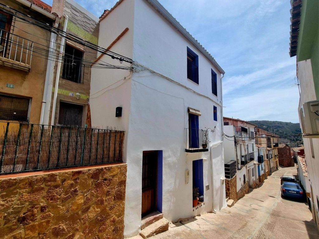 Exterior view of House or chalet for sale in Gátova  with Heating, Storage room and Furnished