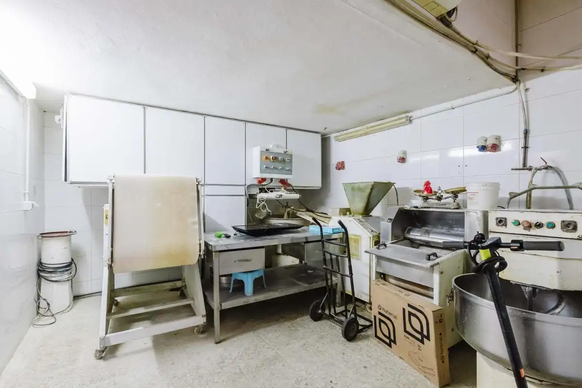 Cocina de Local en venta en Marbella con Calefacción