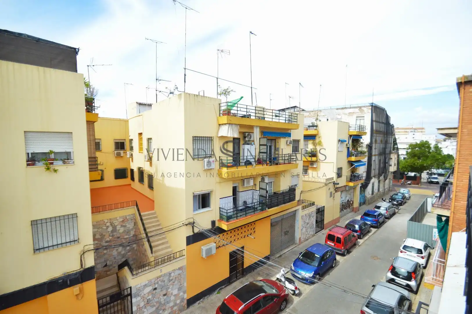 Vista exterior de Planta baixa en venda en Sevilla