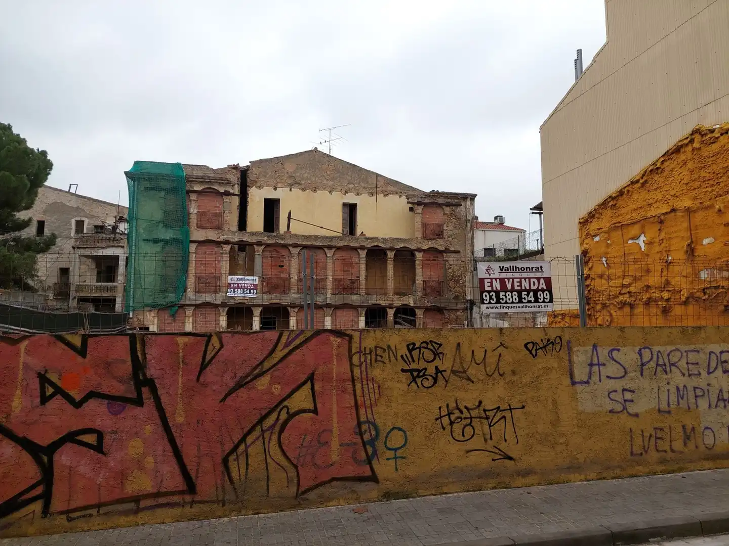 Vista exterior de Residencial en venta en Rubí