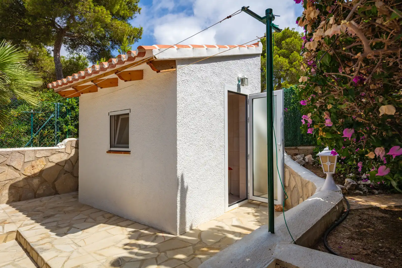 Vista exterior de Casa o xalet en venda en Jávea / Xàbia amb Aire condicionat, Calefacció i Jardí privat