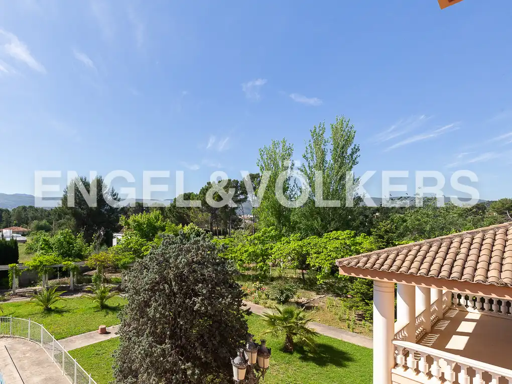 Houses for sale in Ontinyent  with Air Conditioner, Heating and Private garden